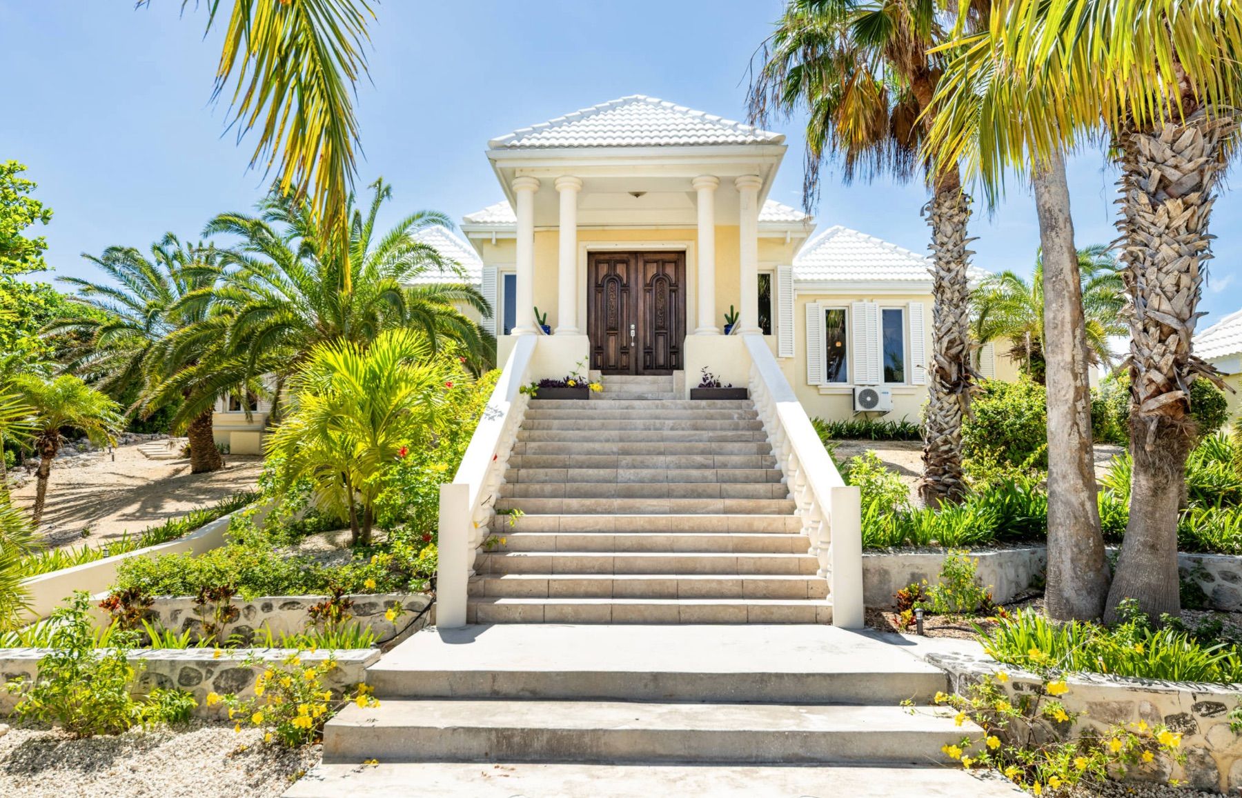 Ocean Pearl Villa villa photo.
